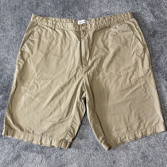 Calvin Klein Shorts Mens 38 Light Brown Chino Summer Casual Modern Khaki - Picture 1 of 6